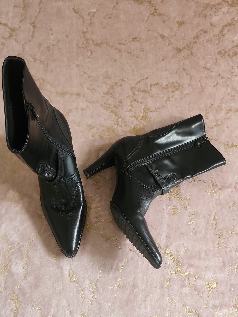UNISA | Women's Black Layla Leather Ankle Boots with Mid Heel